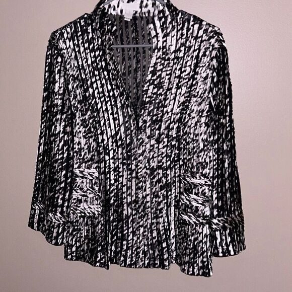 Chico’s Venetian Style Animal Print Zip Blazer Jacket Sz 1 - Picture 5 of 10